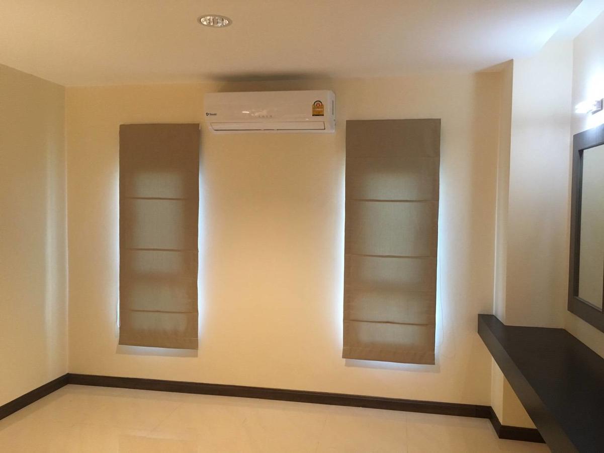 Ibiz Boutique Hotel Nakhon Si Thammarat Buitenkant foto